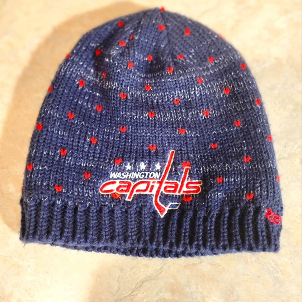 Women's Washington Capitals Reebok Beanie with Red Hearts and silver embedded
